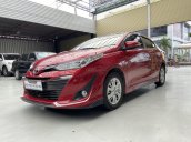 Bán xe Toyota Vios 1.5G màu đỏ, siêu lướt, xe gia đình mới đi 10.000km