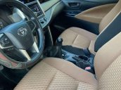 Cần bán Toyota Innova đời 2019, màu bạc