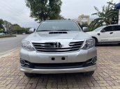 Xe Toyota Fortuner năm 2016, màu bạc chính chủ