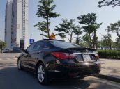 Cần bán Hyundai Sonata 2010, đi 80000km, biển Hà Nội, giá 430tr- hỗ trợ trả góp lãi suất ưu đãi