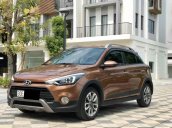 Cần bán lại chiếc Hyundai i20 Active sản xuất năm 2016