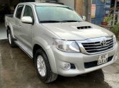 Cần bán lại xe Toyota Hilux sản xuất năm 2012 còn mới, giá tốt