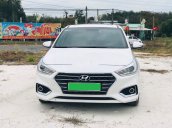 Cần bán lại xe Hyundai Accent đời 2019, màu trắng 