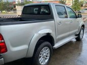 Cần bán lại xe Toyota Hilux sản xuất năm 2012 còn mới, giá tốt