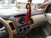 Bán xe Toyota Innova năm sản xuất 2009, màu bạc