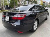 Bán Toyota Camry năm sản xuất 2016, màu đen còn mới