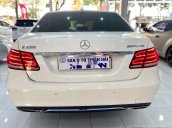 Cần bán gấp Mercedes E 200 đời 2015, màu trắng