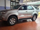 Cần bán Toyota Fortuner sản xuất năm 2011, giá chỉ 528 triệu