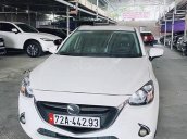 Xe Mazda 2 đời 2017, màu trắng chính chủ