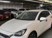 Xe Mazda 2 đời 2017, màu trắng chính chủ