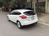 Bán Ford Focus đời 2017, màu trắng còn mới