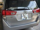 Cần bán gấp Toyota Innova 2016, màu bạc