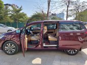 Bán xe Kia Sedona 2018 máy dầu, bản full còn rất mới giá cả có thương lượng