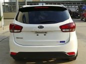 Cần bán gấp Kia Rondo năm 2018, màu trắng