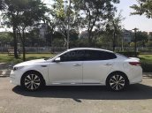 Cần bán gấp Kia Optima 2.0 AT năm sản xuất 2019, màu trắng