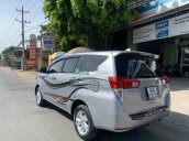 Xe Toyota Innova sản xuất năm 2018, màu bạc 