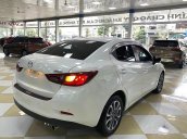 Bán Mazda 2 sản xuất năm 2018, màu trắng