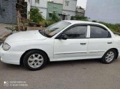 Cần bán gấp Kia Spectra sản xuất 2003, màu trắng, 88tr