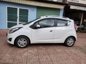 Bán Chevrolet Spark sản xuất năm 2016, màu trắng, giá tốt