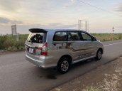 Cần bán xe Toyota Innova sản xuất 2013, màu bạc còn mới