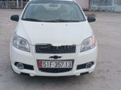 Cần bán gấp Chevrolet Aveo sản xuất 2015, màu trắng