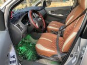 Cần bán xe Toyota Innova sản xuất 2013, màu bạc còn mới