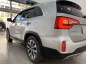 Cần bán gấp Kia Sorento 2.4 AT sản xuất năm 2017