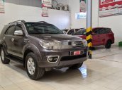 Cần bán gấp Toyota Fortuner sản xuất 2010 còn mới