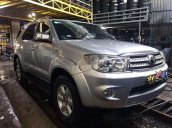 Bán Toyota Fortuner sản xuất năm 2010 còn mới, giá 410tr