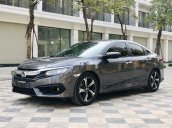 Cần bán gấp Honda Civic sản xuất năm 2017, giá mềm