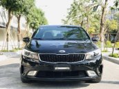 Cần bán gấp Kia Cerato đời 2017, màu đen, 560tr