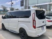 Bán xe Ford Tourneo sản xuất 2019, màu trắng còn mới, 985tr