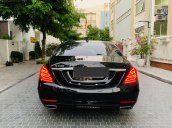 Mercedes-Benz S400 màu đen nội thất màu kem biển vip