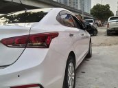 Cần bán gấp Hyundai Accent 1.4 AT sản xuất năm 2019, màu trắng