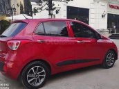 Cần bán Hyundai Grand i10 1.2 AT đời 2018, màu đỏ 