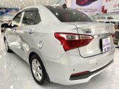 Bán Hyundai Grand i10 đời 2017, màu bạc còn mới, giá tốt
