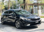 Cần bán gấp Kia Cerato đời 2017, màu đen, 560tr