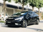 Cần bán gấp Kia Cerato đời 2017, màu đen, 560tr