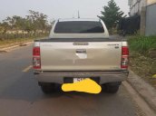 Xe Toyota Hilux sản xuất 2014, nhập khẩu còn mới