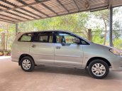 Cần bán Toyota Innova sản xuất năm 2010, giá mềm