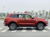 Cần bán lại xe Ford Everest sản xuất năm 2019 xe gia đình