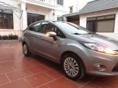 Cần bán xe Ford Fiesta sản xuất năm 2012, màu bạc, giá tốt