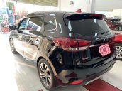 Cần bán gấp Kia Rondo năm sản xuất 2017, xe còn mới