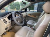 Xe Toyota Innova 2009, màu bạc còn mới