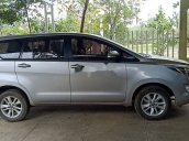 Cần bán lại xe Toyota Innova năm 2017 còn mới