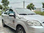 Bán Chevrolet Aveo đời 2011, màu bạc