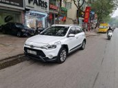 Xe Hyundai i20 Active sản xuất 2016, màu trắng, xe nhập