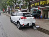 Xe Hyundai i20 Active sản xuất 2016, màu trắng, xe nhập