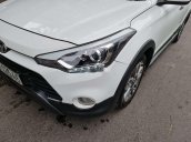 Xe Hyundai i20 Active sản xuất 2016, màu trắng, xe nhập