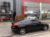 Bán Hyundai Elantra đời 2018, màu đen